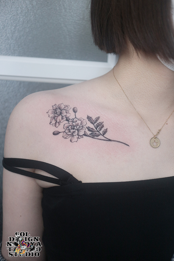 名古屋　タトゥー　女性